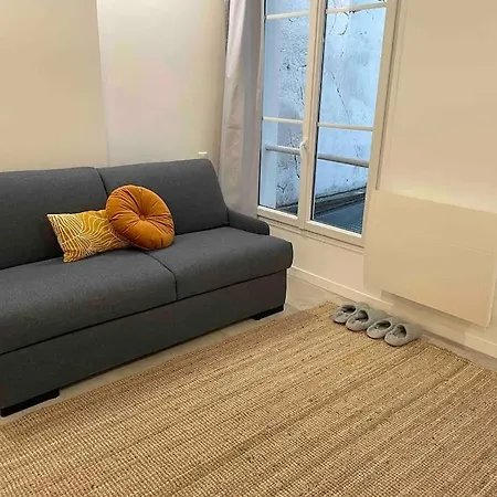 Cozy In The Heart Of Appartamento Parigi